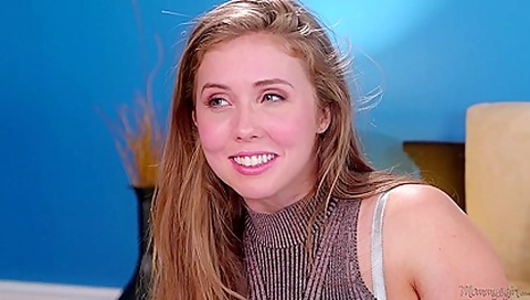 Enjoying Stepdaughters Pussy