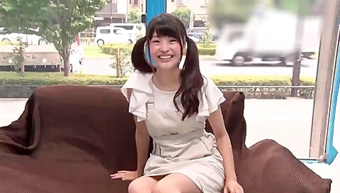 230315パイパンの潮吹き女子大生に挿入f