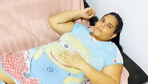 Sexy Chubby Girl Seduces Her Paramedic To Fuck Her With His Big Cock And Leave Her Covered In Cum